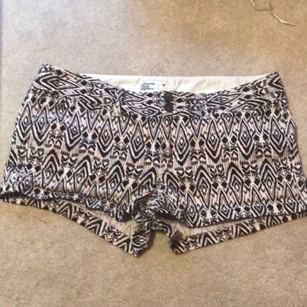 Patterned black and white shorts